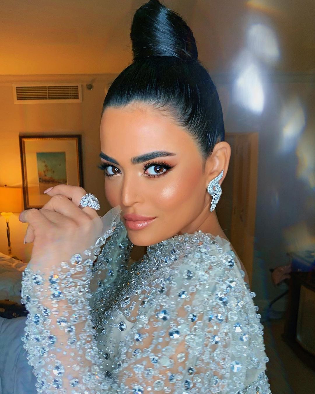 أسماء جلال بمجوهرات فاخرة من دار داماس Damas